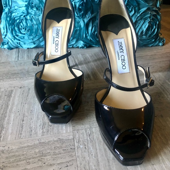 Jimmy Choo heels, Black patent leather, size 7 1/2 - Picture 2 of 6